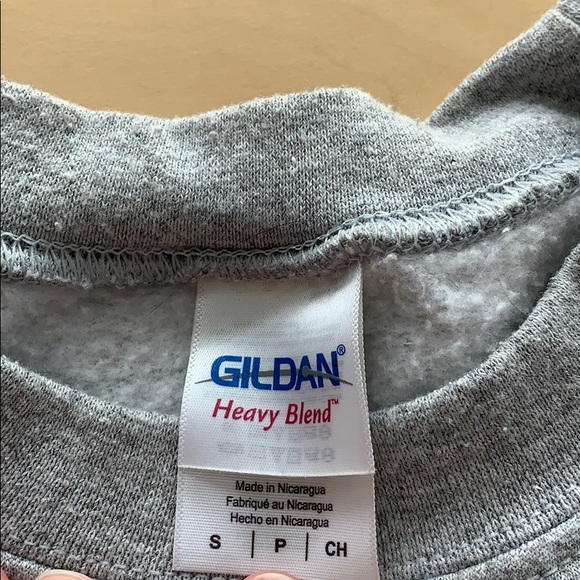 Cropped Grey Sweatshirt - Picture 2 of 3